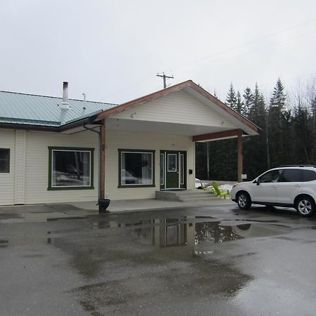 Bell Mountain Motel Mcbride Exterior photo
